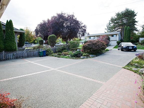 3rd image of 5220 156th Ave NE
