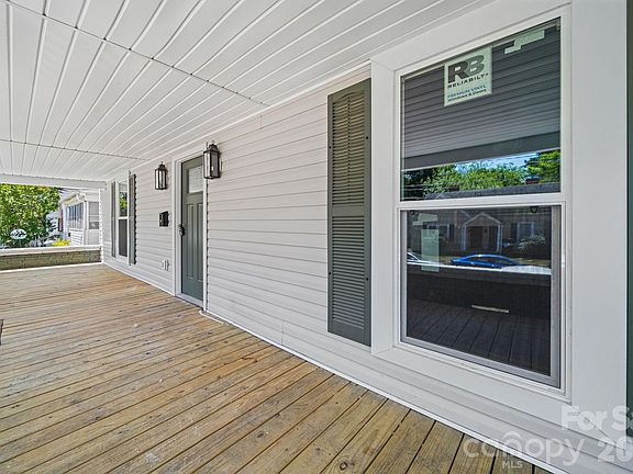 4th image of 908 S Jackson St