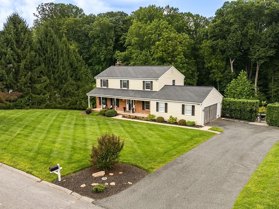1st image of 2806 York Manor Rd