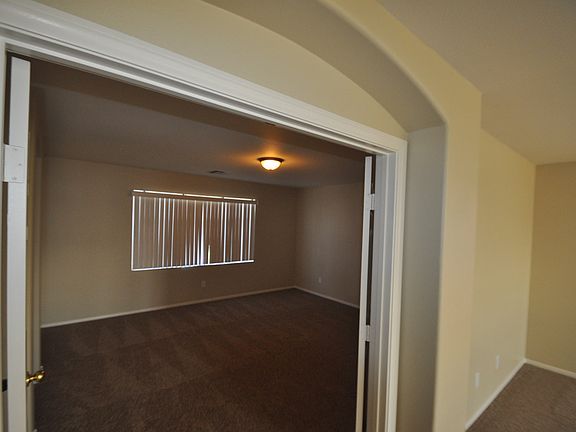 5th image of 762 Fontayne Ave