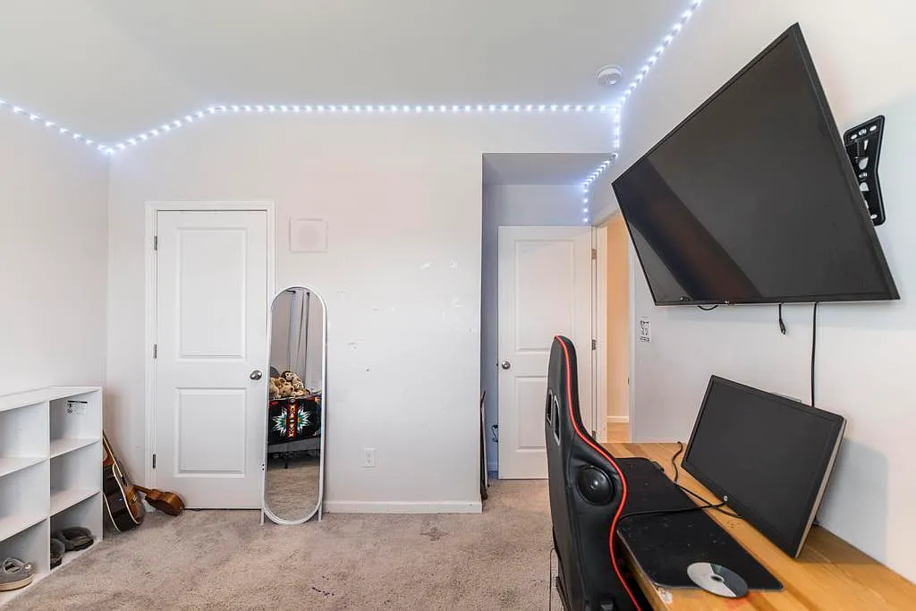 105 Pearl Moss Lane - 1 — Photo 2