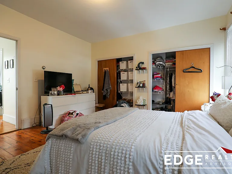 8 Woodmont St — Photo 10