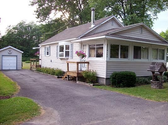 1st image of 11 Kozy Ln