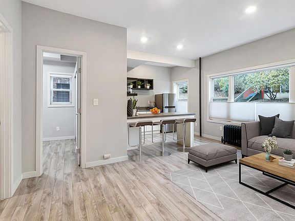 2nd image of 623 Federal Ave E APT 201