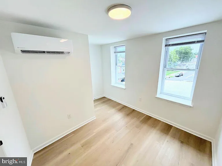 5031 W Girard Ave #2 — Photo 11