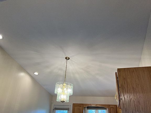 5th image of 103 Frostview Dr #A