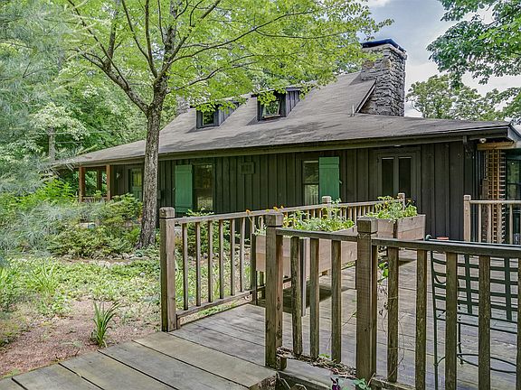 2nd image of 262 Adams Ln