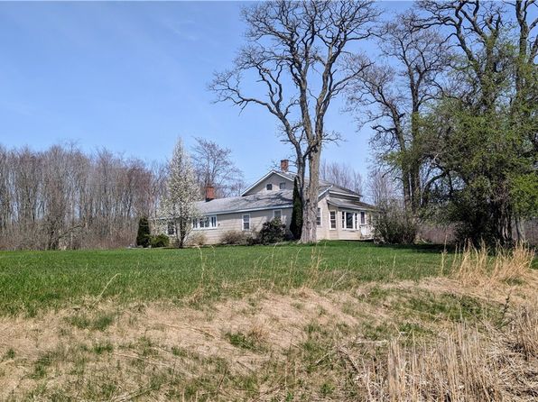 6693 Bushnell Rd, Conneaut, OH 44030