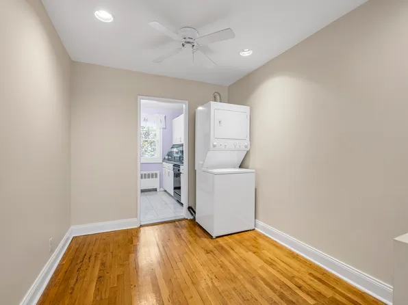 226-09 Union Tnpk image 3 of 8