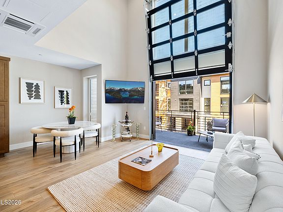 3rd image of 3812 Lakeside Dr #7