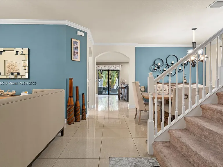 8825 NW 100th Pl — Photo 7
