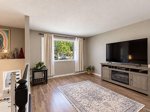 4th image of 913 Cottonwood Court