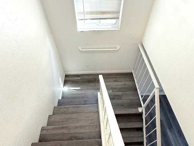320 S Ynez Ave #D — Photo 12