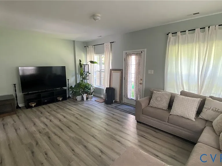 11353 Abbots Cross Ln — Photo 3