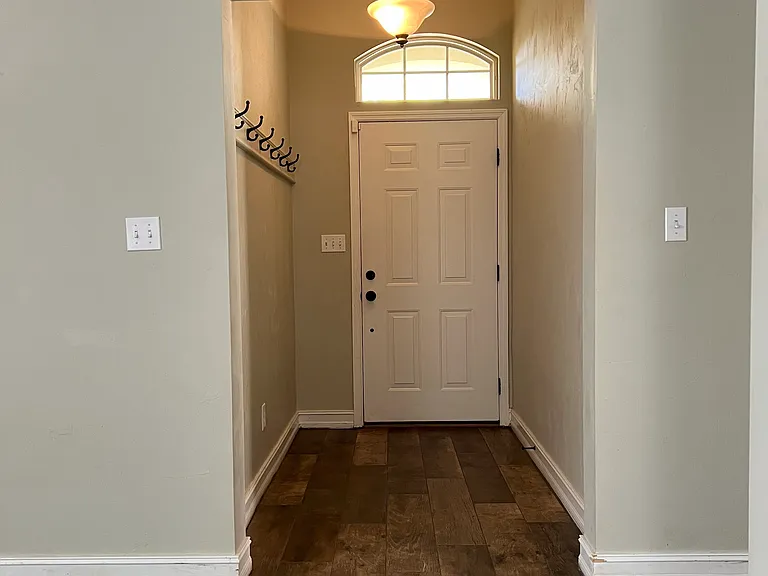 8392 Ivy Brook Ln — Photo 15