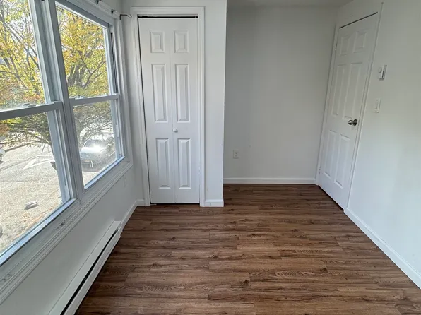 375 Whiton Street image 14 of 20