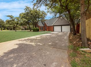 6112 W Poly Webb Rd, Arlington, TX 76016