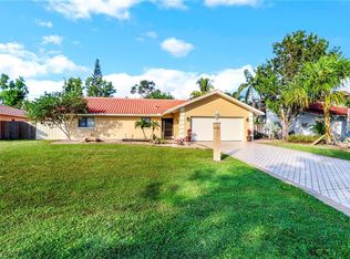 27431 Pelican Ridge Cir, Bonita Springs, FL 34135