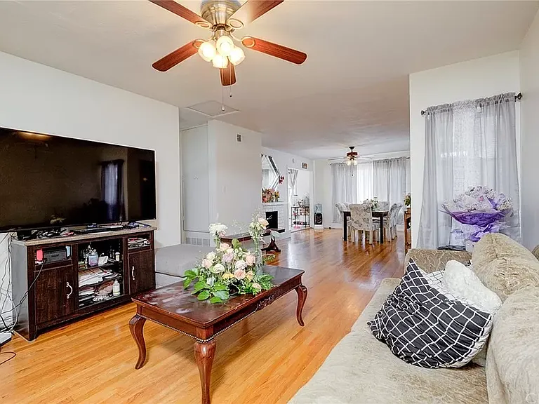 9403 Carron Dr — Photo 10
