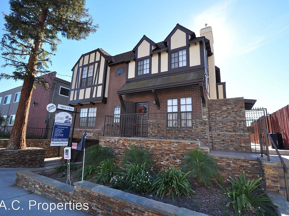 1st image of 12352 Burbank Blvd #207