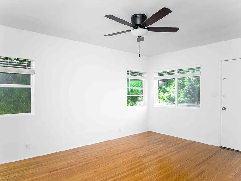 2900 Exposition Blvd #B — Photo 2