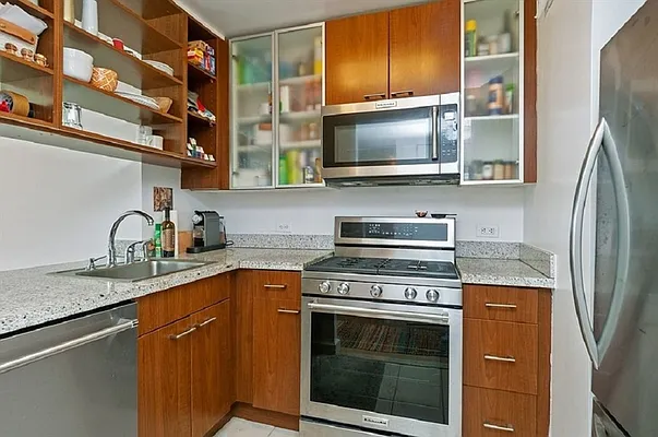 Rented by Corcoran | media 12