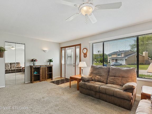 5th image of 718 Coral Ave