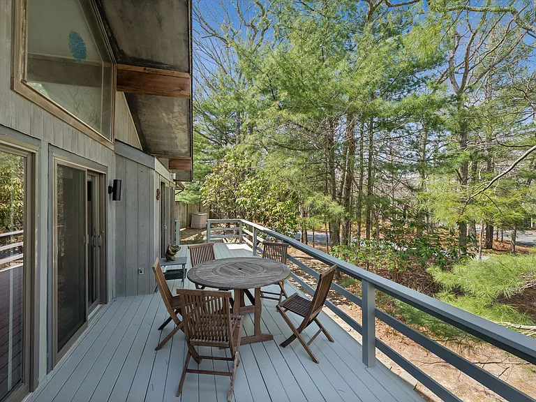 6 Clamshell Ave — Photo 8