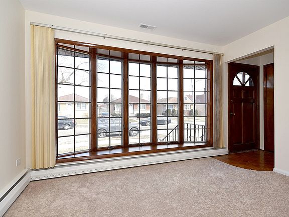 4th image of 2542 Nona St