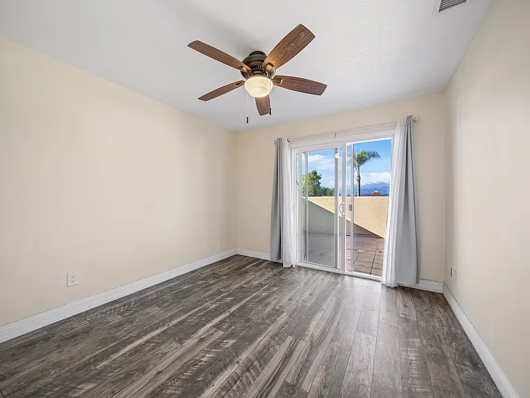 23828 Cholame Dr — Photo 27