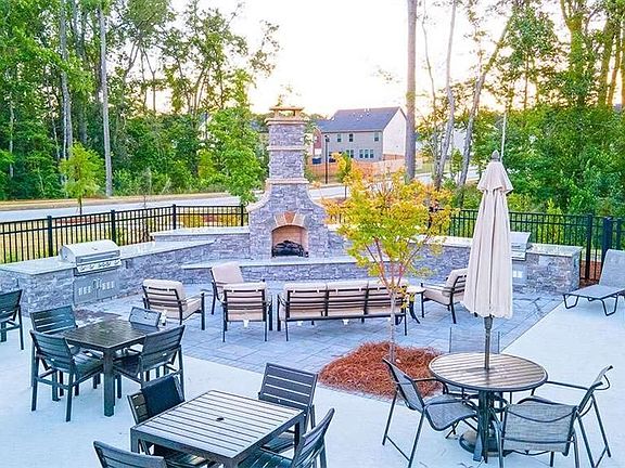 5th image of 2867 Eucalyptus Rd