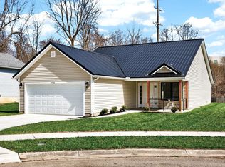 1718 Northpoint Ln, Springfield, OH 45503