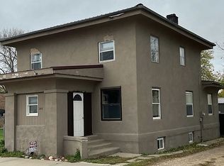 305 S 5th St, Menno, SD 57045