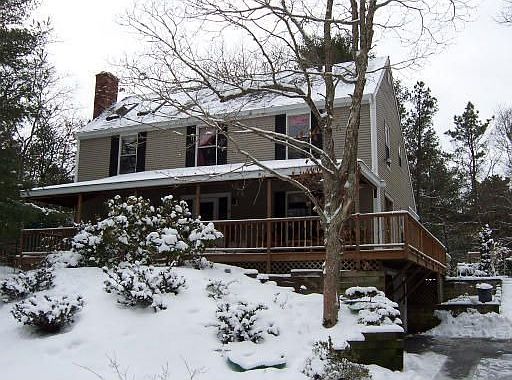 1st image of 28 Livingston Dr