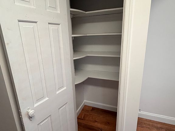 4th image of 8108 Greenwood Ave