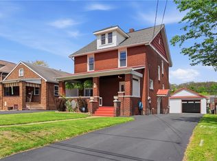 140 Wampum Ave, Ellwood City, PA 16117