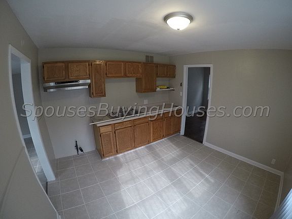 5th image of 2224 Villa Ave