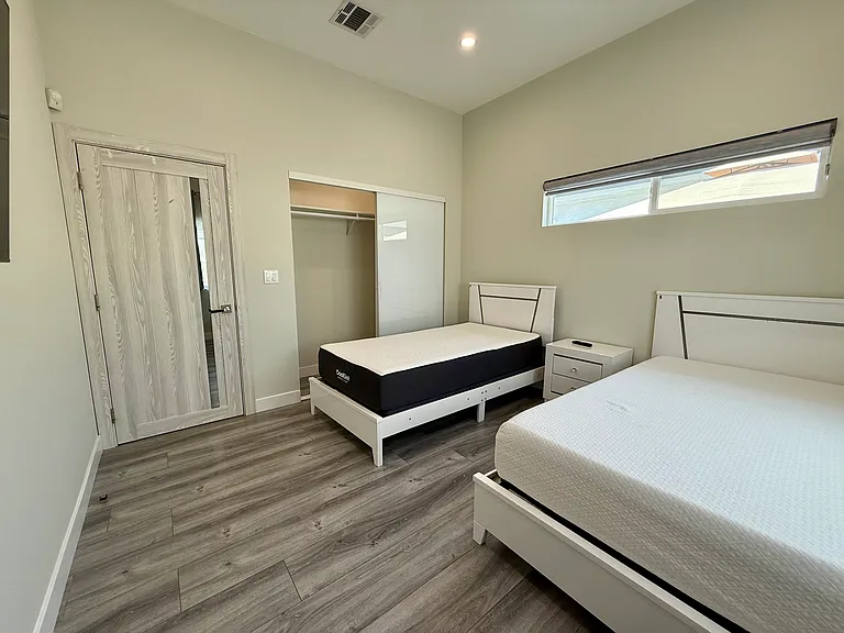 2428 N Lincoln St #101 — Photo 25
