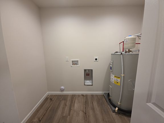 5th image of 325 Brenda Dr #A