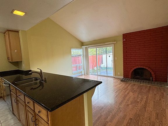 4th image of 3380 Alder Ave
