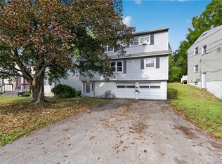 1332 Westcott St, Syracuse, NY 13210