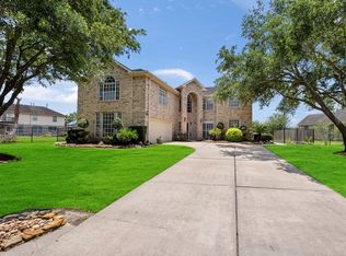 3434 E Cedar Hollow Dr, Pearland, TX 77584