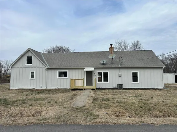 4703 N Hifner St, Independence, MO 64058
