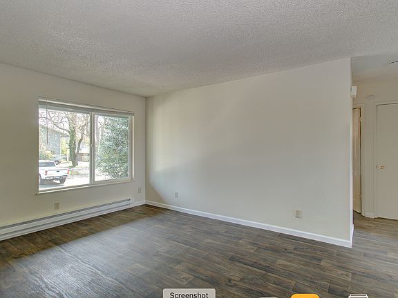 4th image of 3102 Harney St #8
