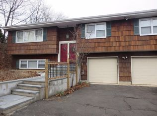 13 Amherst Rd, Riverside, CT 06878