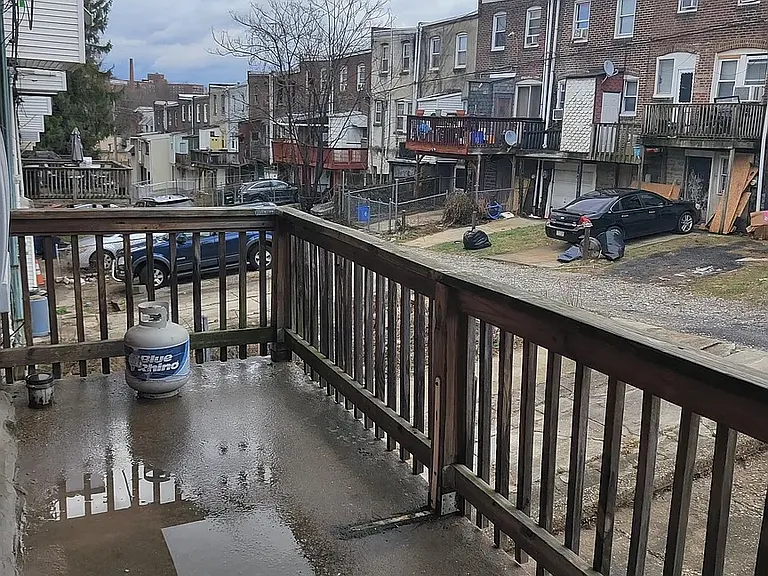 258 E Penn St — Photo 10