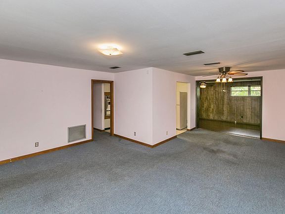 2nd image of 2560 BURLINGAME Drive E