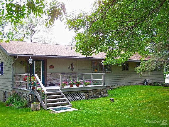 Tomczak Ext Front Main House