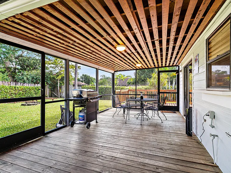 500 Oak Shadow Way — Photo 17
