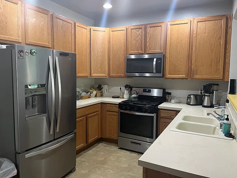 5262 Cornerstone Dr — Photo 16